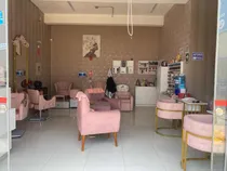 Comprar Traspasa Local De Uñas Y Cabello. Todo Amoblado En Surco..