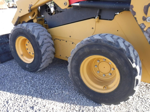 Imagen 6 de 11 de Minicargador Sobre Llantas Caterpillar 246d 2015 Folio 13589