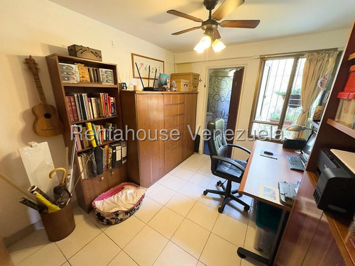 Sb Amplio Y Comodo Apartamento Con Bella Vista Y Excelente Ubicación.sin Fallas En Los Servicios