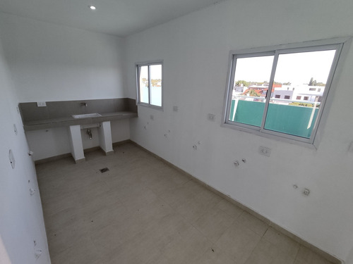 Imagen 16 de 25 de Venta 2 Ambientes Con Cochera En Morón