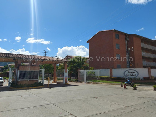 Apartamento En Venta Sector San Pedro 24-12533