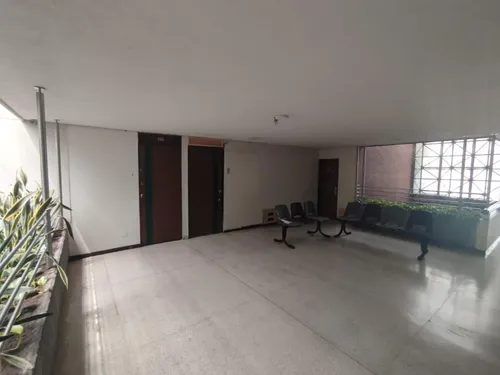 Oficina En Arriendo En Versalles. Cod A10786