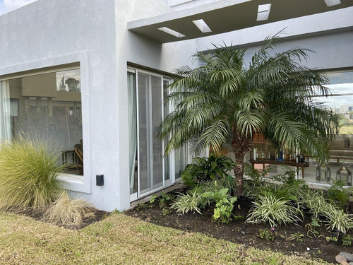 Imagen 22 de 27 de Venta De Casa Con Salida Al Rio En Albanueva