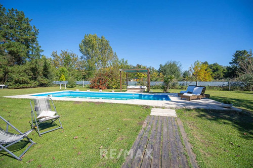 Venta Casa Quinta 4 Ambientes Con Pileta Quincho