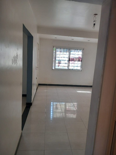 Imagen 7 de 21 de Casa Ph En Alquiler En Villa Luzuriaga