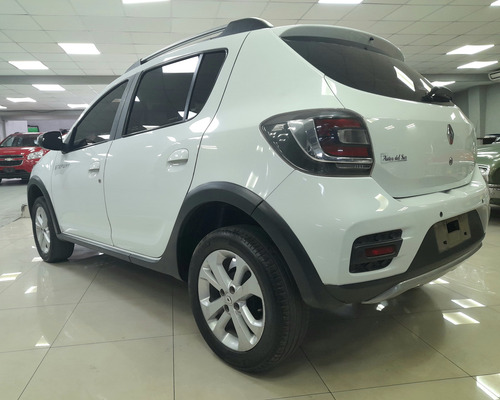 Renault Sandero Stepway 1.6 Privilege 105cv