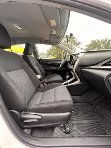 Imagen 11 de 17 de Toyota Yaris