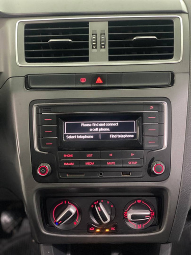 Imagen 3 de 17 de Volkswagen Suran 1.6 Comfortline L15 2017-imolaautos