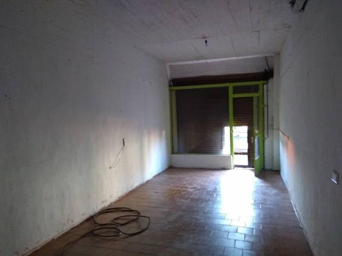 Imagen 8 de 11 de Oportunidad: Dpto De 3 Ambientes + 3 Locales A La Venta En
