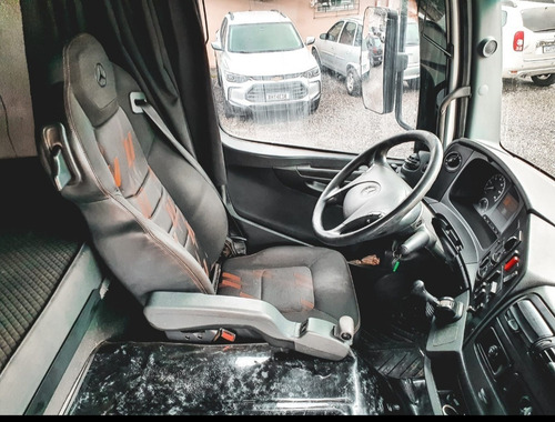 Imagem 5 de 10 de Mercedes-benz 3030 8x2 Bitruck Plataforma Guincho 2018