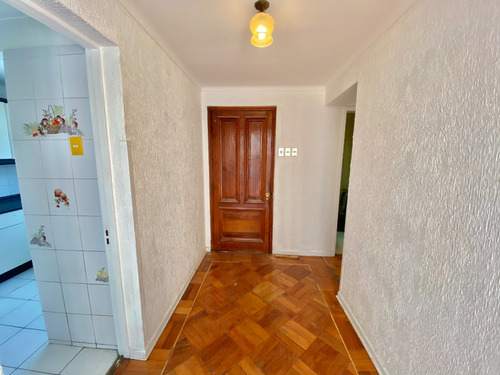 Estilo Francés I Un Piso I Las Ñipas I Amplia Y Muy Sólida