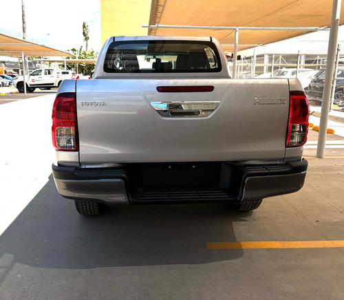 Toyota Hilux 2.7 Cabina Doble Sr Mt