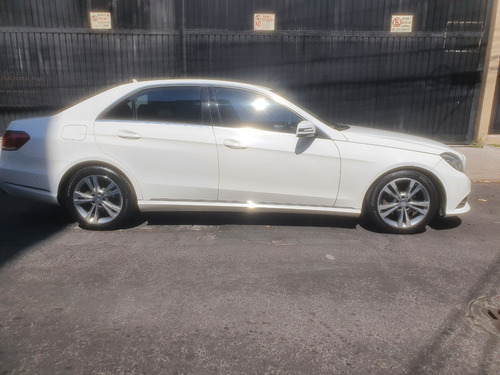 Imagen 3 de 10 de Mercedes Benz E200 2015