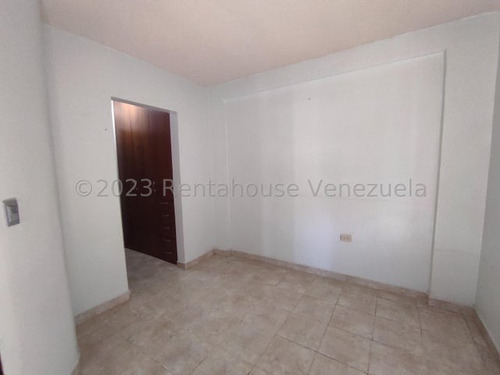 Imagen 1 de 20 de Apartamento En La Urb La Pradera. Av. Intercomunal Maracay Turmero 23- 20568 Y.a