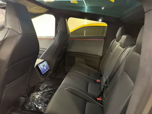 Tesla Cybertruck Foundation Series 4x4 2024