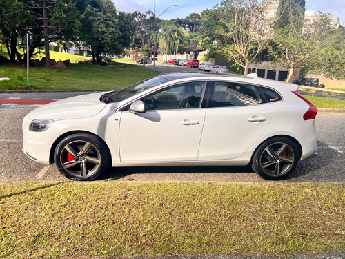 Volvo V40 2.0 T5 R-design Drive-e 5p