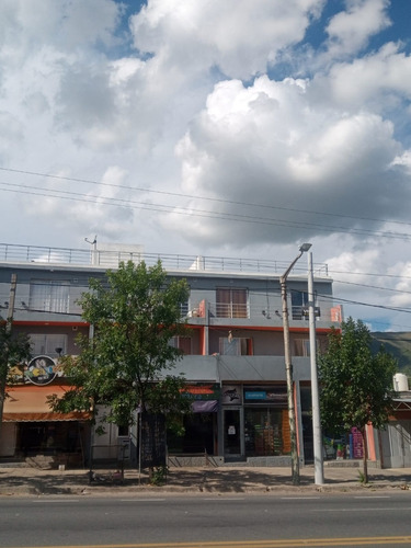 Imagen 4 de 8 de Local Comercial En La Falda