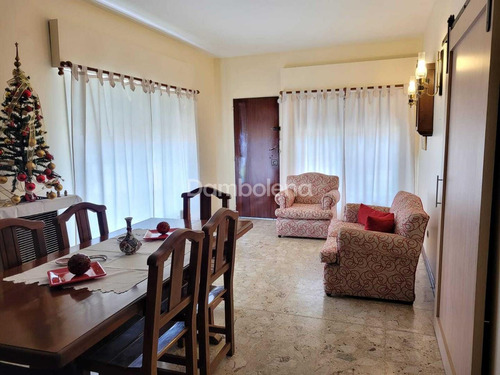 Casa Chalet En Venta En Moreno