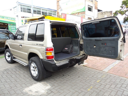 Mitsubishi Montero Hardtop