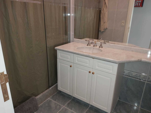 Apartamento En Venta De 3 Dormitorios En Playa Mansa