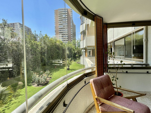 Depto De 5 Dorm, 4 Baños, Amplios Espacios En 220 Mt2 Utiles