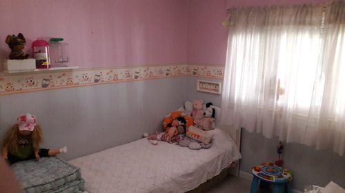 Imagen 9 de 12 de Ph Frente , Tres Dormitorios, Galeria Y Fondo Libre.-