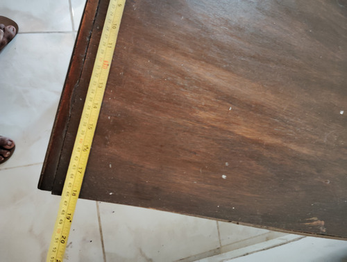 Vendo Juegos De Mesa De Luz Con Mármol Y Cómoda De Roble (Usado)