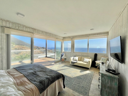Sólida Casa En Venta Con Preciosas Vistas Al Mar, Zapallar