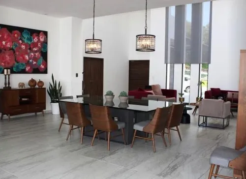 Venta De Residencia En Vista Real Country Club, Corregidora