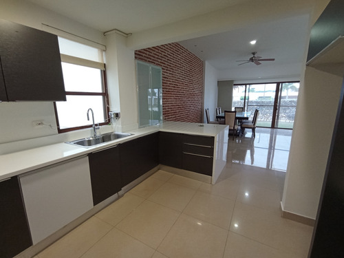 Imagen 14 de 30 de Zona Norte - Venta De Casa En Barcelona De Indias.
