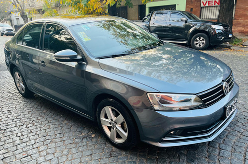Volkswagen Vento 2.5 Luxury 170cv Tiptronic