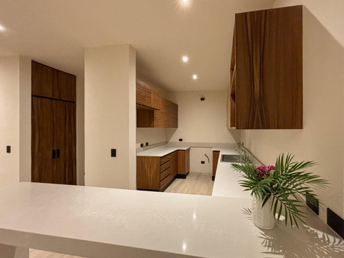 Oportunidad Casa En Venta En Cancun 4 Recamaras, Una En Pb. Cto De Servicio Con Baño