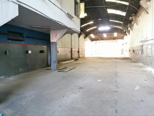 Venta Galpon Con Salida A 2 Calles De 1500 M2