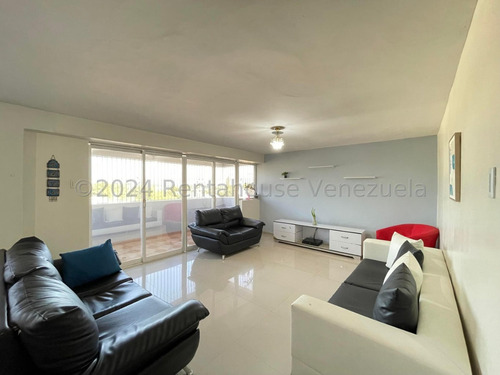 Hermoso Apartamento En Venta Con Inmejorable Ubicacion En La Av. Los Medanos Coro 24-20248 04r