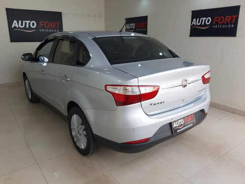 Imagem 4 de 10 de Fiat Grand Siena 1.6 Mpi Essence 16v Flex 4p Manual