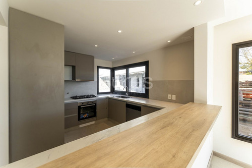 Venta De Casa De 3 Dormitorios En Carrasco Norte, Dos Acres (ref: Srs-10114)