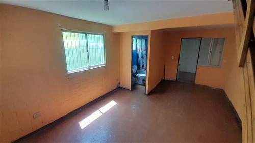 Casa En Venta De 2 Dormitorios En Padre Hurtado