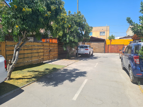 Casa Con Piscina 2p 3d 2b Larapinta Condominio Seguro.