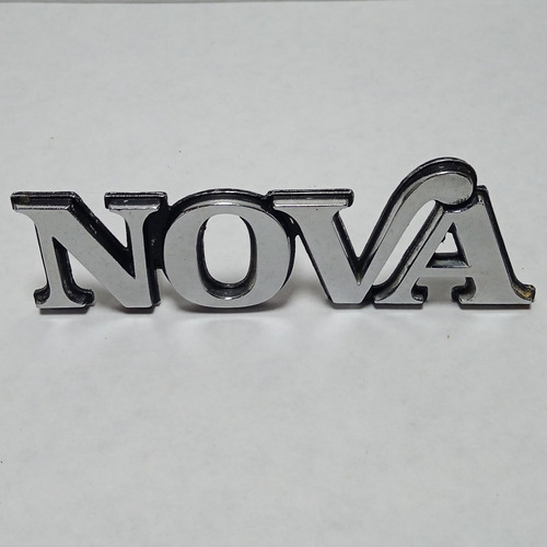 Emblema Metalico De Chevy Nova