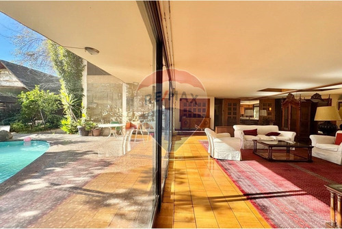 Casa Con Historia En Barrio Gran Bretaña