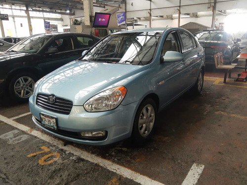 Imagen 2 de 9 de Dodge Attitude 1.6 Gl Aut Ac 2009