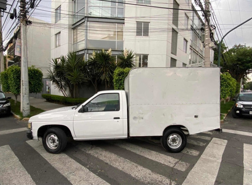 Imagen 5 de 12 de Nissan Np300 Estaquitas
