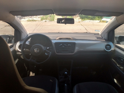 Volkswagen Up! 2015 1.0 High Up! 75cv 3 P