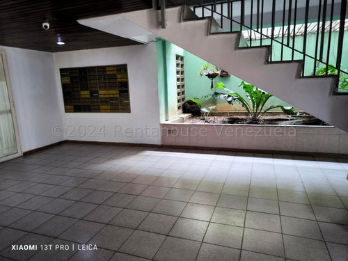 Apartamento En Alquiler En Horizonte 24-27430 Cs