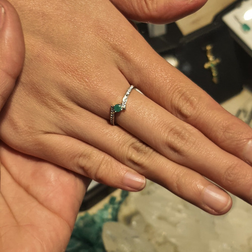 Anillo Hermoso De Plata Con Esmeralda Colombia