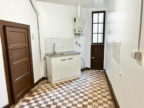 Amplia Propiedad Con 4 Casas Pya. Ancha