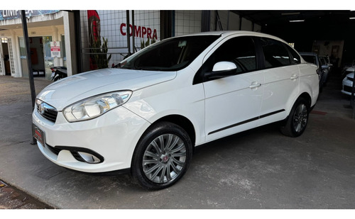 Fiat Grand Siena 1.6 MPI ESSENCE 16V FLEX 4P MANUAL
