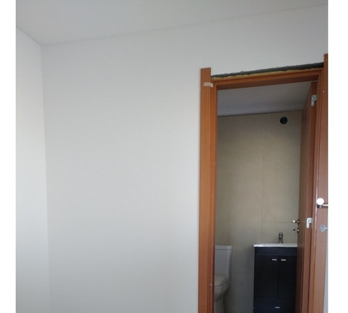 Imagen 13 de 23 de Casa En 2 Plantas De 5 Amb Mas Dependencia. A Estrenar.