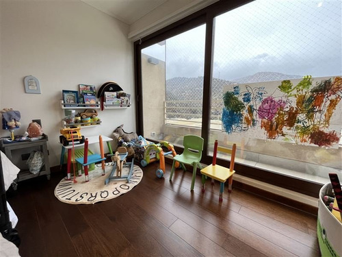 Casa En Venta 4 Dormitorios Como Nueva En Lo Barnechea