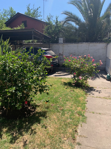 Casa En Venta A 2 Cuadras De La Plaza De Peñaflor, Excelente